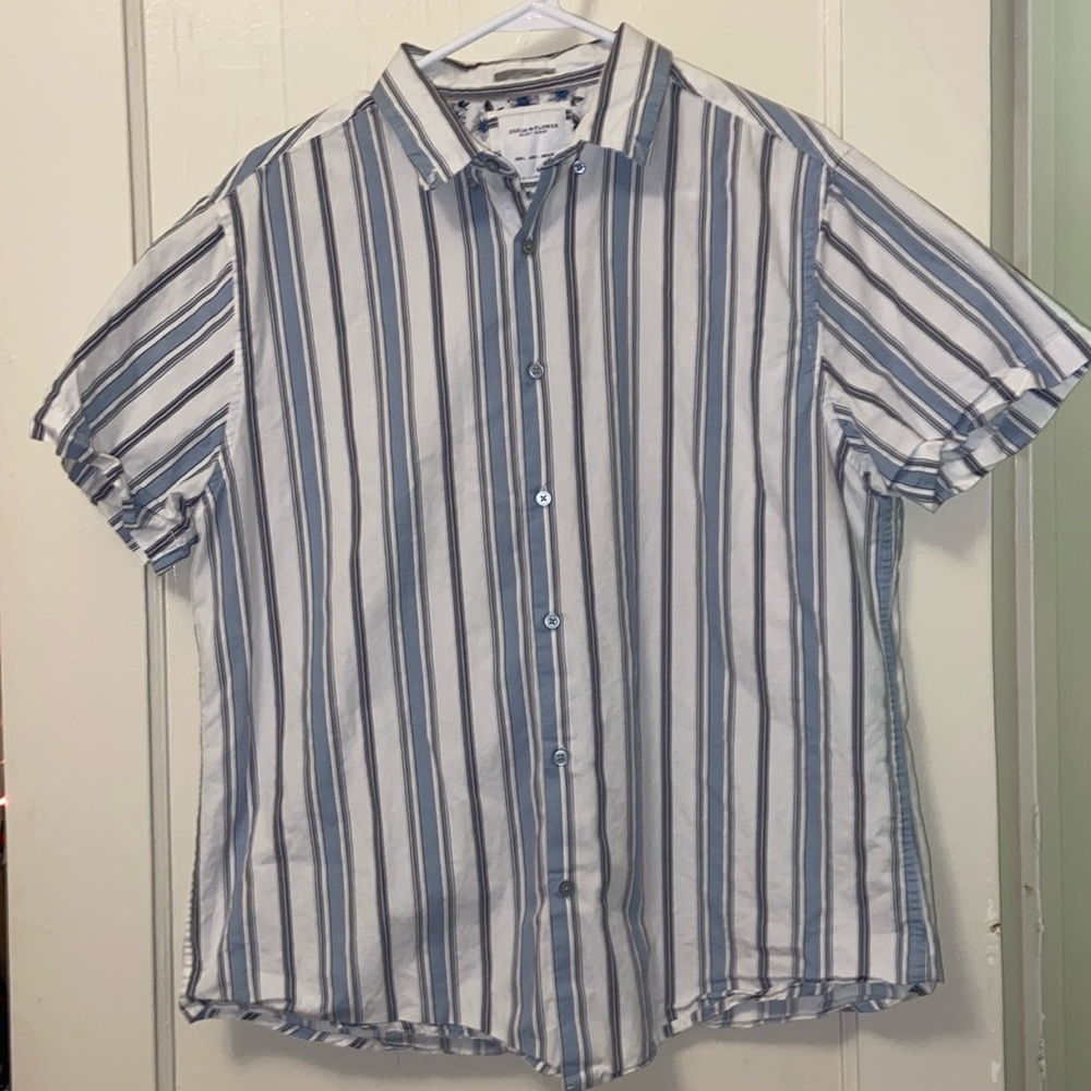Striped Blue/White Short Sleeve Button Up Shirt